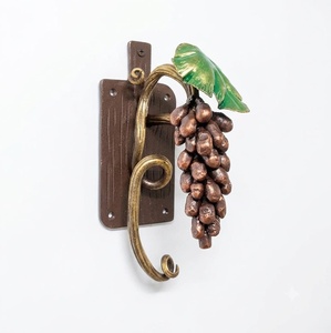 Manija de Puerta Tradicional de Hierro Forjado Resistente al Óxido, Fácil de Instalar, con Motivo de Vid, Accesorio Decorativo para Portones - Product Image 1