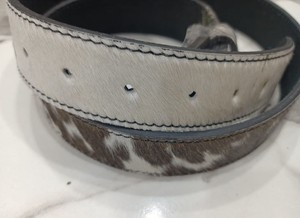 Ceinture de luxe en cuir à poils de vache pour hommes et femmes, avec boucle ardillon, ceintures en cuir à poils véritable sur mesure, ceintures habillées authentiques du Pakistan - Product Image 3