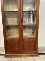 Meuble Almirah Moderne Personnalisé en Bois Massif Style Antique pour Maison, Salle à Manger, Appartement, Hôpital - Comprend du Verre - Pour Chambre et Salon
