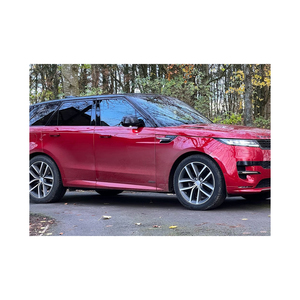 Range Rover Velar, SUV de lujo con materiales de primera calidad - Product Image 1