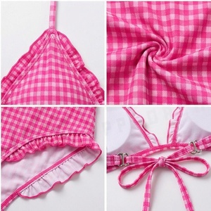 Traje de baño de una pieza de tela a cuadros rosa con volantes y escote halter para mujer - Product Image 4