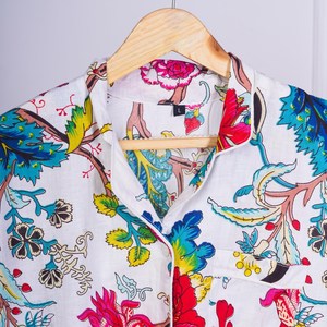 ชุดนอนผ้าฝ้ายพิมพ์ลายดอกไม้ลายทางแนวตั้งสำหรับผู้หญิง ทำมือ ดีไซน์ทันสมัย แขนยาว สำหรับฤดูร้อนและฤดูใบไม้ผลิ - Product Image 4