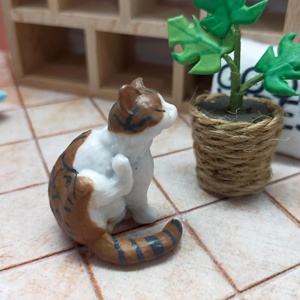 Adorno de Escritorio de Gato en Miniatura, Figura de Animal de PVC, Accesorios para Decoración de Casa de Muñecas, Edad 14+ - Product Image 2