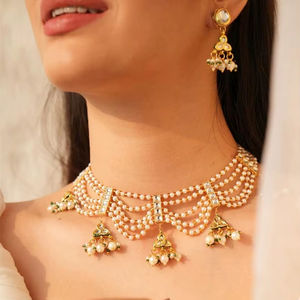 Conjunto de Collar y Pendientes R k Art, Estilo Indio Nupcial, Chapado en Oro, con Piedras Kundan, Diseño Meenakari, Clásico para Bodas y Aniversarios - Product Image 1