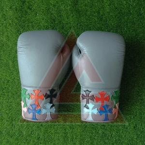Gants de boxe personnalisés Chrome Heart, à lacets, en cuir durable, respirants, antidérapants, anti-humidité, gants MMA Sanda - Product Image 3