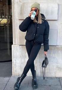 Pantalones de yoga para mujer, leggings de cintura alta, con efecto fruncido en el trasero, para gimnasio, entrenamiento, fitness, antideslizantes, elásticos, ropa deportiva OEM ODM - Product Image 2