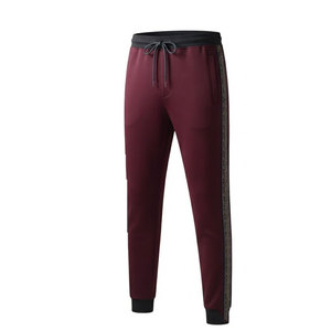 Vêtements de sport pour homme, ensemble de survêtement athlétique pour l'entraînement, le jogging et le confort quotidien. - Product Image 4