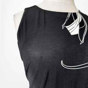 Robe Polo Femme Aventure en Plein Air - Conception Sportive et Durable - Vêtement d'Été à Manches Courtes pour Femme avec Logo Personnalisé - Product Image 3