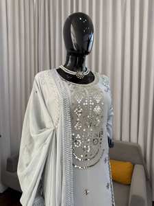 Traje Sharara de Lujo Estilo Pakistaní para Mujer – Completamente Cosido, con Bordado de Georgette y Lentejuelas, Ideal para Bodas y Fiestas - Product Image 4