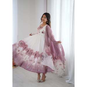 Hermoso Traje Anarkali con Parte Inferior y Dupatta, Talla XS, para Fiestas - Product Image 3