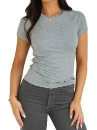 T-shirt pour femme en coton premium, à manches courtes, uni, coupe ajustée, doux et respirant, idéal pour l'été, personnalisable avec logo. - Product Image 2