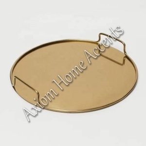 AXIOM ถาดทองเหลืองสำหรับตกแต่งบ้านดีไซน์ทันสมัยพร้อมอุปกรณ์ตกแต่งสวยงามสำหรับงานปาร์ตี้คริสต์มาส - Product Image 2