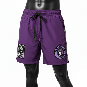 กางเกงว่ายน้ำไมโครไฟเบอร์โพลีเอสเตอร์ 140 GSM สีม่วงเข้ม แถบข้างสีเทาสะท้อนแสง โลโก้แบบรีดร้อนสั่งทำพิเศษสำหรับผู้ชาย - Product Image 2