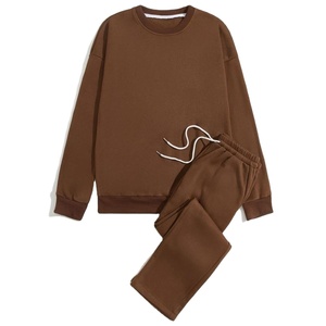 Capucha gris con tendencia inferior Chándal de lana de moda Winters Gymwear Sudadera Sudaderas con capucha y traje inferior para la noche - Product Image 1