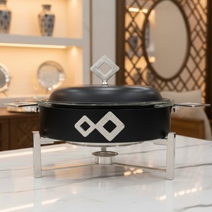 Magnifique ensemble de réchauds à buffet avec accents géométriques en diamant, supports élégants et couvercles modernes pour une utilisation élégante lors de buffets de mariage - Product Image 6