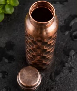 Leak proof hydration bottle Curve shape copper bottle Improved hydration benefits Handmade copper <b>drinkware</b> - Product Image 6