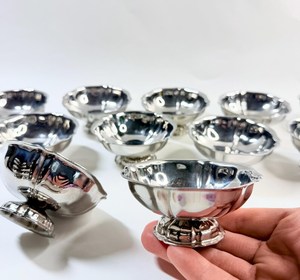 Durable Metal Bowl for Salad Soup & Fruit Serving - Product Image 6