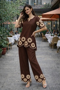 Colección de Conjuntos de Dos Piezas de Manga Corta para Mujer a la Moda, Disponibles a Bajo Precio, Conjuntos para Oficina y Fiestas - Product Image 4