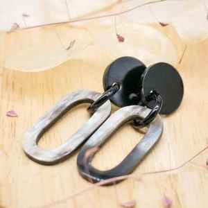 Pendientes de cuerno natural con baño de oro, joyería fina de nueva moda, para bodas, fiestas y regalos, de la India, AL MALIK CRAFT - Product Image 2