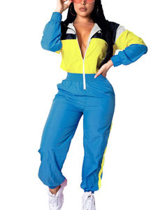 Conjunto deportivo corto de 2 piezas de poliéster cortavientos para mujer, chándal cortavientos de 2 piezas para mujer, chándales personalizados - Product Image 1