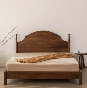 Base de Cama Tradicional Colonial de Madera de Teca con Cabecero Arqueado - Product Image 1