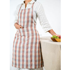 Delantal sin mangas de tela de algodón personalizado con logotipo Estilo de cuadros de cuello ajustable para cocinar DE LA India - Product Image 1
