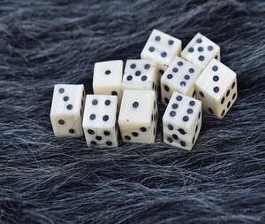 Dados de juego cuadrados con incrustaciones de hueso de búfalo natural, hechos a mano, del mejor fabricante, de la mejor calidad. - Product Image 2