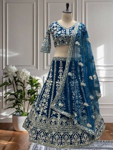 Lehenga Choli de Material Reciclado Intricadamente Bordado en Tonos Vibrantes, Estilo Tradicional para Todas las Temporadas, Ropa de Mujer para Bodas - Product Image 6