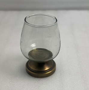 Portavelas de vidrio y hierro de estilo antiguo con cubierta transparente para decoración del hogar a precio de mayoreo. - Product Image 6