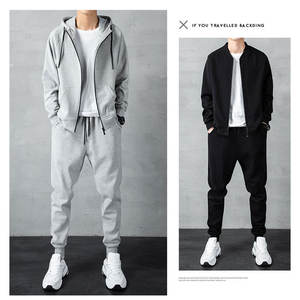 Conjunto deportivo de algodón de alta calidad Innovears para hombre, chándal con capucha y pantalones jogger con logo personalizado. - Product Image 5