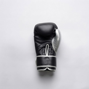 Gants de boxe en cuir véritable noir et argent avec logo personnalisé Yamu, 8 oz, fermeture auto-agrippante, pour enfants de 8 à 13 ans, équipement d'entraînement et de sparring - Product Image 4
