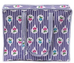 Bolso tote de algodón acolchado con estampado artesanal, estampado a mano con rayas índigo y motivos florales, bolso de viaje, bolso de hombro grande artesanal - Product Image 5
