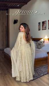 Conjunto de vestido y dupatta bordados con seda crujiente, nueva colección de diseñador, completamente cosido, listo para usar, ropa étnica para fiestas. - Product Image 4