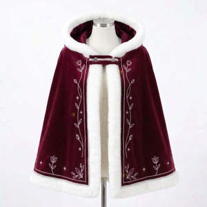 Capa de Carnaval para Festivales con Ribete de Piel Blanca y Bordado Plateado, Capa de Disfraz Elegante para Carnaval - Product Image 4
