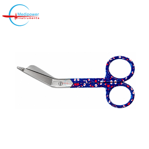 Tijeras Quirúrgicas para Vendajes Medipower Instruments con Mango Decorativo con Temática Médica y de Enfermería, Kit de Primeros Auxilios con Certificación CE - Product Image 6