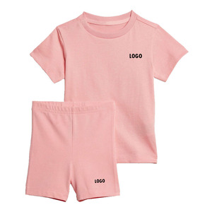 Conjunto de dos piezas de verano para niñas, camiseta de algodón y pantalones cortos a juego / Camiseta de manga corta rosa y pantalones cortos para bebés - Product Image 1