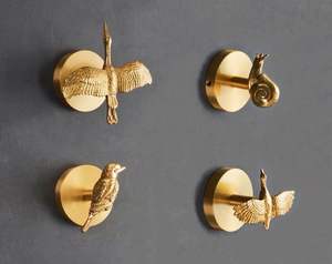 ตะขอทองเหลือง PrimeAlloy ตะขอทองเหลือง NobleMetal ตะขอแขวนผนังทองเหลืองแท้ ตะขอทองเหลืองหล่อขึ้นรูป ตะขออเนกประสงค์ทองเหลือง BrassOrigin - Product Image 1