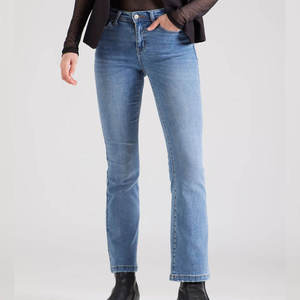 Jean Flare Longue en Denim Bleu Lavé de Haute Qualité pour Femme – Style Urbain Confortable - Product Image 5