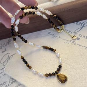 Collar de Perlas de Agua Dulce Barrocas para Mujer con Piedra de Ojo de Tigre, Joyería de Plata Pequeña con Efecto Desgastado, Accesorio al por Mayor y al Detal - Product Image 1