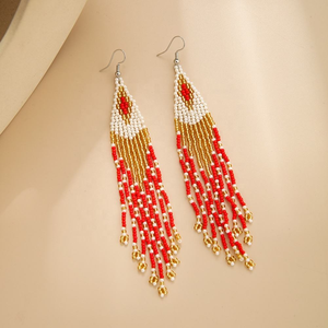 Pendientes Huggie de Estilo Bohemio, Extra Largos, Multicolor, con Cuentas de Semillas y Flecos, Joyería Miyuki, Cuentas de Semillas a la Moda - Product Image 1