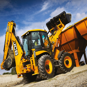 Chargeuse-pelleteuse JCB 4CX puissante avec une construction robuste, un système hydraulique efficace et une performance de creusement élevée - Product Image 1