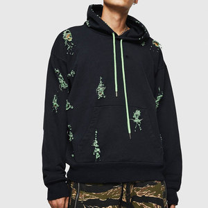 Sweat-shirt à capuche oversize noir pour homme avec broderie verte, style streetwear, coupe classique, en coton tricoté, pour l'automne - Product Image 1