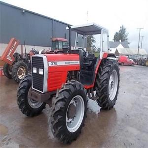 Tracteur robuste pour travaux sur le terrain, doté d'un moteur diesel de 80 chevaux et d'une transmission quatre roues motrices, conçu pour de longues heures de travail agricole. - Product Image 2