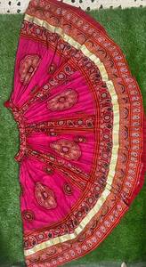 Falda Lehenga Tradicional para Mujer, Larga hasta el Suelo, Roja y Rosa, con Estampado Paisley Hecho a Mano, Prenda Étnica de Algodón, para Bodas en India y Pakistán - Product Image 2