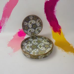 Floral Printed Sticker Mango Wood Stylish Round Snack and Dinner Serving <b>Breakfast</b> <b>Trays</b> At Best and Lowest Price for Home Usage - Product Image 6