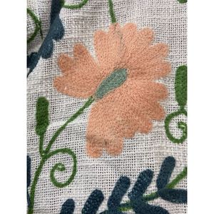 Veste d'hiver en coton brodée de fleurs pour femmes, col mandarin, manches longues, devant ouvert, design fait main - Product Image 3