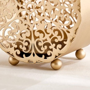 Lanterne marocaine en métal, porte-bougie vintage, décoration artisanale, porte-bougie ethnique, porte-bougie du Moyen-Orient - Product Image 2