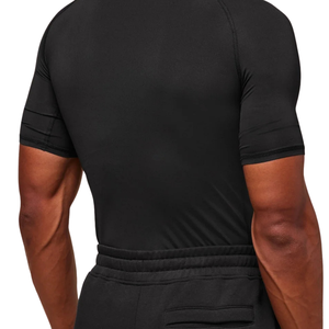 Camiseta de compresión ajustada en color negro para ropa deportiva, ropa activa y de entrenamiento para hombre con un ajuste cómodo y elástico. - Product Image 6