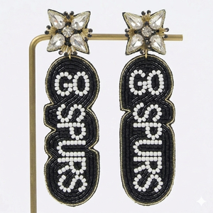 Boucles d'oreilles pendantes artisanales rouges et blanches à pampilles perlées, ornées de perles, faites à la main, motif perroquet, de la marque BaubleBar - Product Image 6