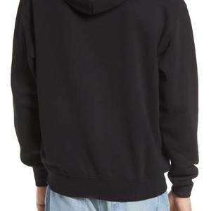 Sudadera con bordado moderno diseñada para brindar calidez, comodidad y un estilo duradero en cada temporada. - Product Image 6